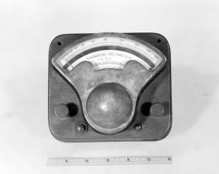 Thomson voltmeter