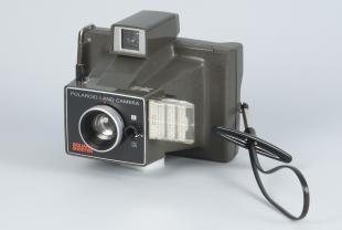 Polaroid instant camera, Square Shooter