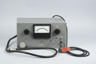vibrating reed electrometer