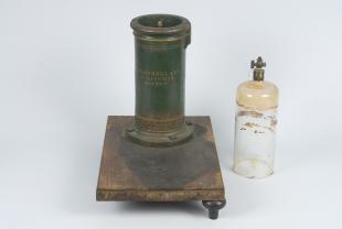 apparatus for liquefying gases?
