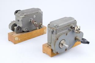 spare gearboxes (3) for marginal oscillator