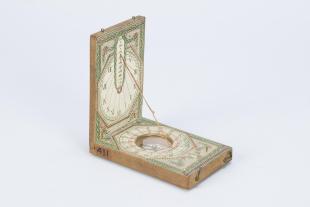 Paper-covered wooden diptych sundial