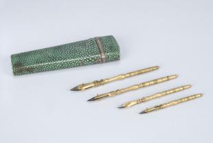 etui of four ruling pens