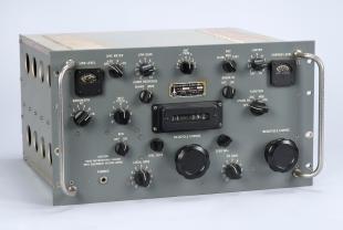 EAC R-390A / URR radio receiver