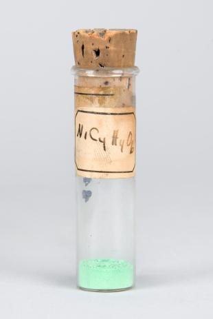 small stoppered test tube of  NiC4H4O6