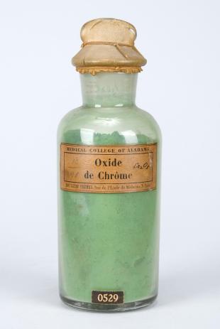 stoppered glass bottle of "Oxide de Chrôme"