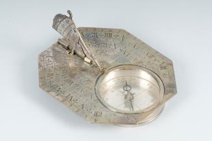 Butterfield-type sundial