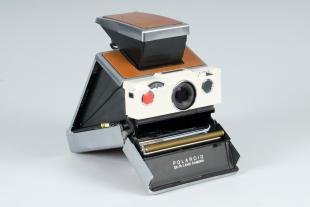 experimental camera based on SX-70 model