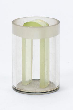 cylindrical liquid cell with U-shaped uranium glass probe