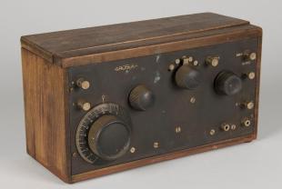 Crosley model 51 radio receiver