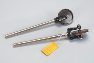2 bakelite pulleys fork-mounted on rods