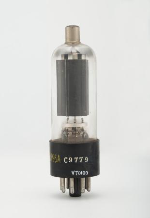 Raytheon RK3B26 half-wave rectifier tube
