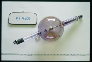 7-inch heated cathode high vacuum x-ray tube