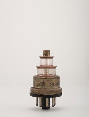 GE GL446 lighthouse planar triode tube