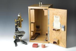 petrographic compound microscope and accessories