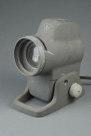B&L model 31-33-25 adjustable microscope lamp
