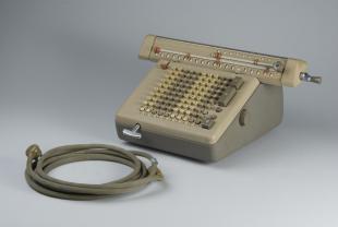 electromechanical calculator